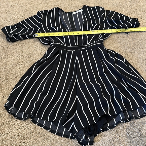WHOIAM Black and White Romper - Picture 4 of 7